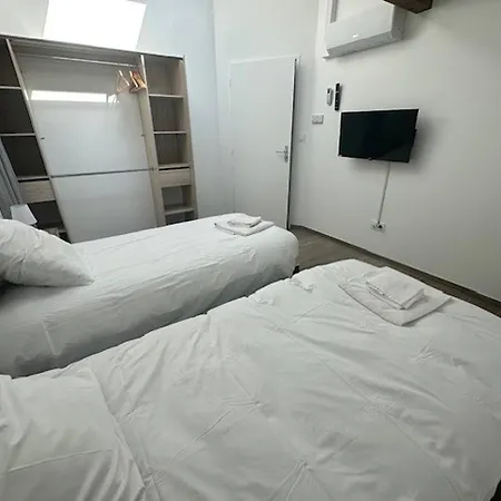 House 90 With 8 Bedrooms Lechaffardcom Feriehus